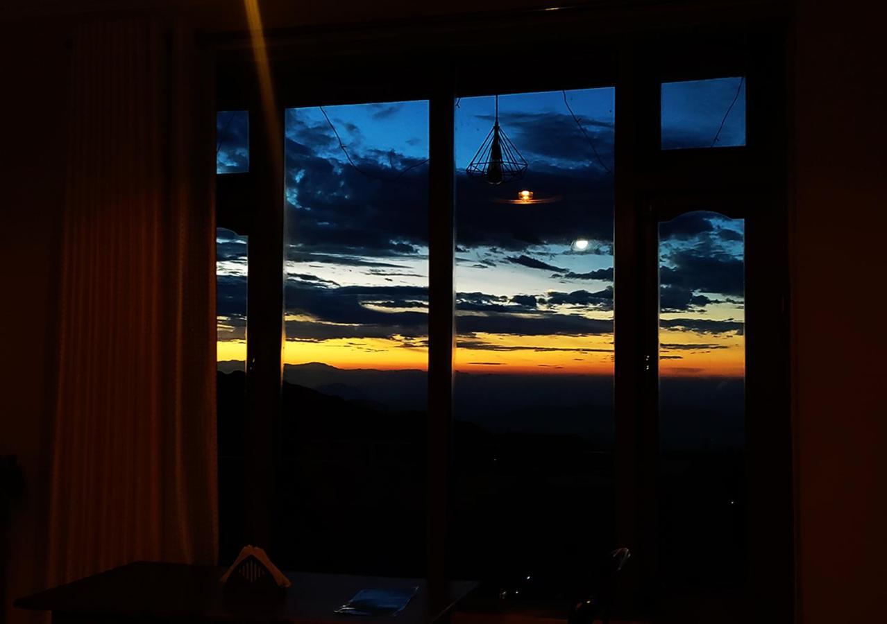 ダラムシャーラー The Unmad - Dharamkot Bed & Breakfast エクステリア 写真