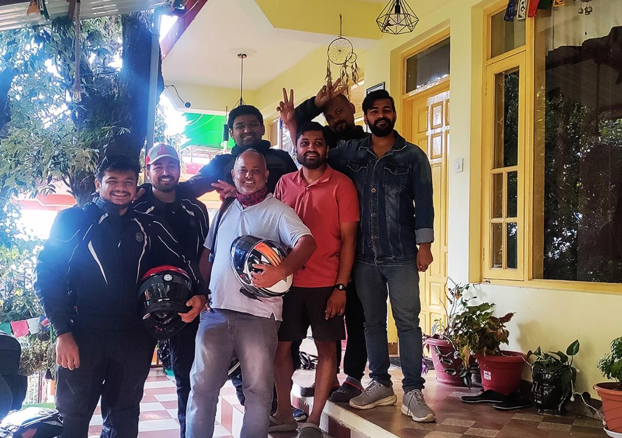 ダラムシャーラー The Unmad - Dharamkot Bed & Breakfast エクステリア 写真