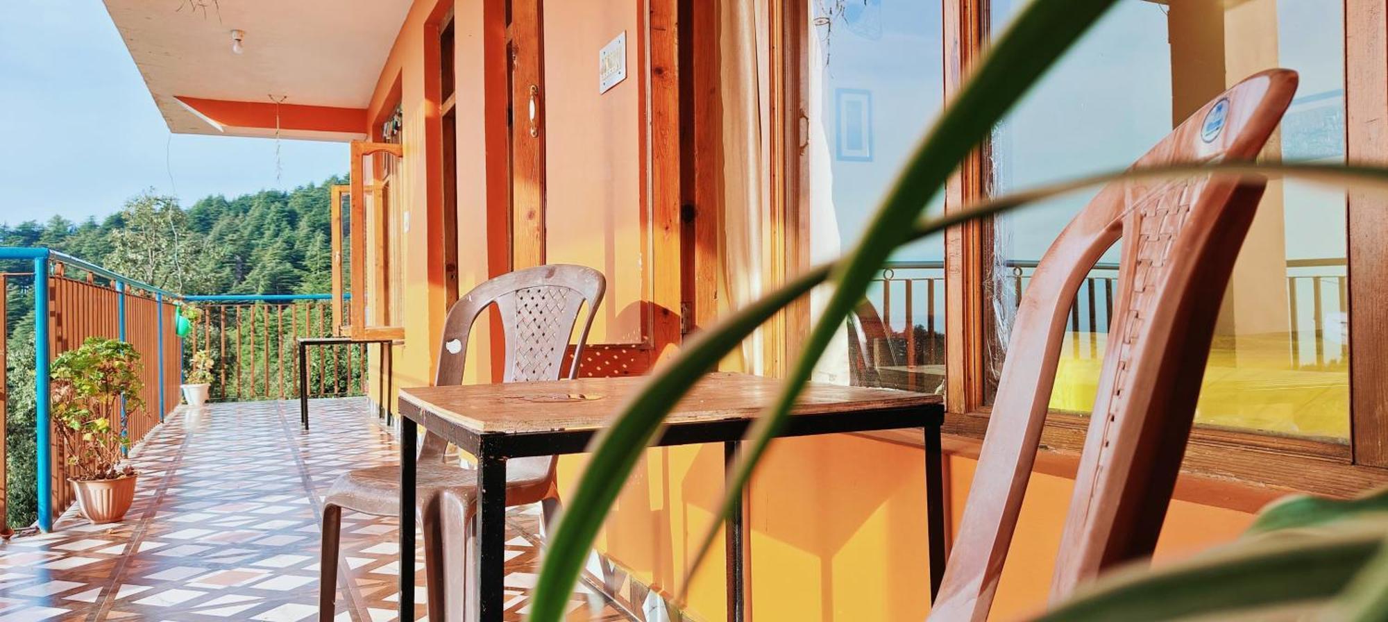 ダラムシャーラー The Unmad - Dharamkot Bed & Breakfast エクステリア 写真