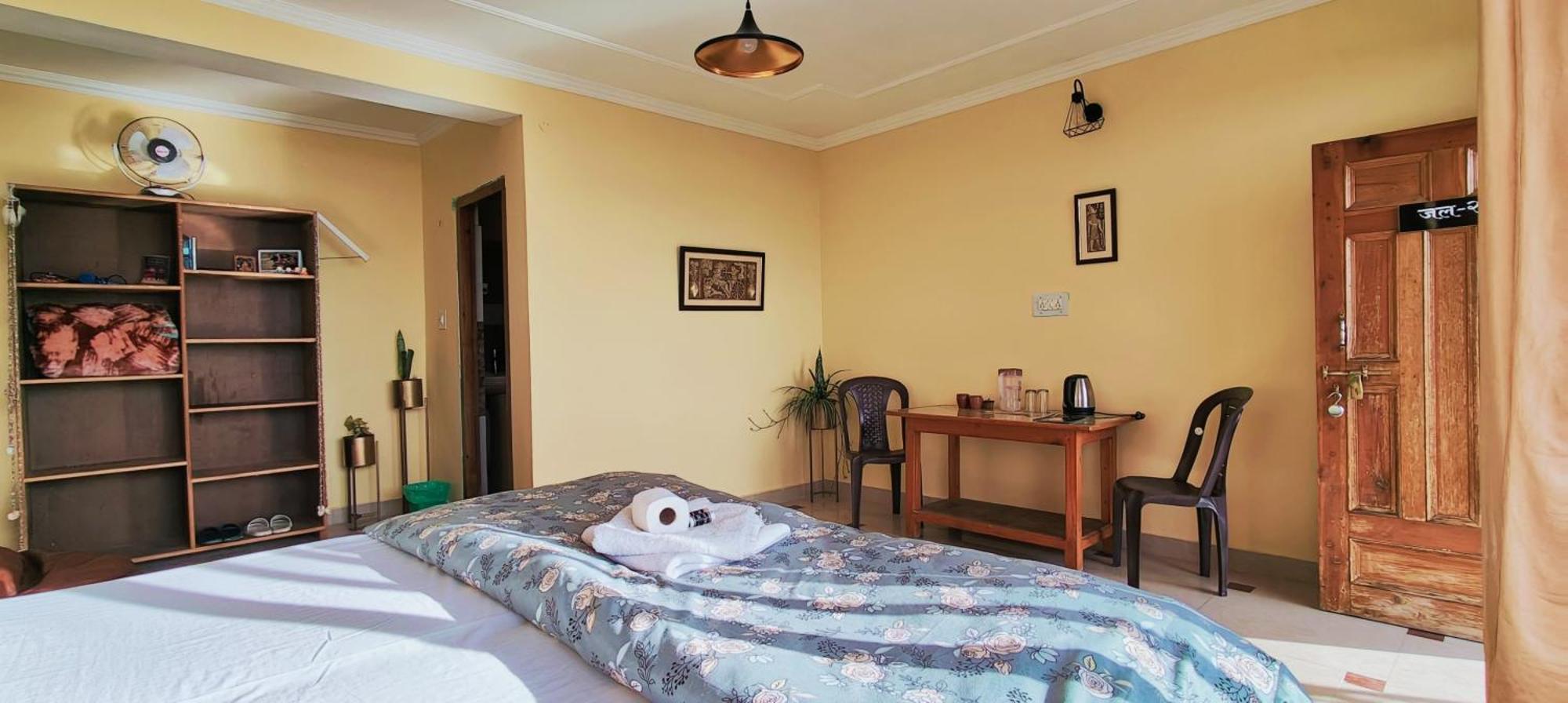 ダラムシャーラー The Unmad - Dharamkot Bed & Breakfast エクステリア 写真