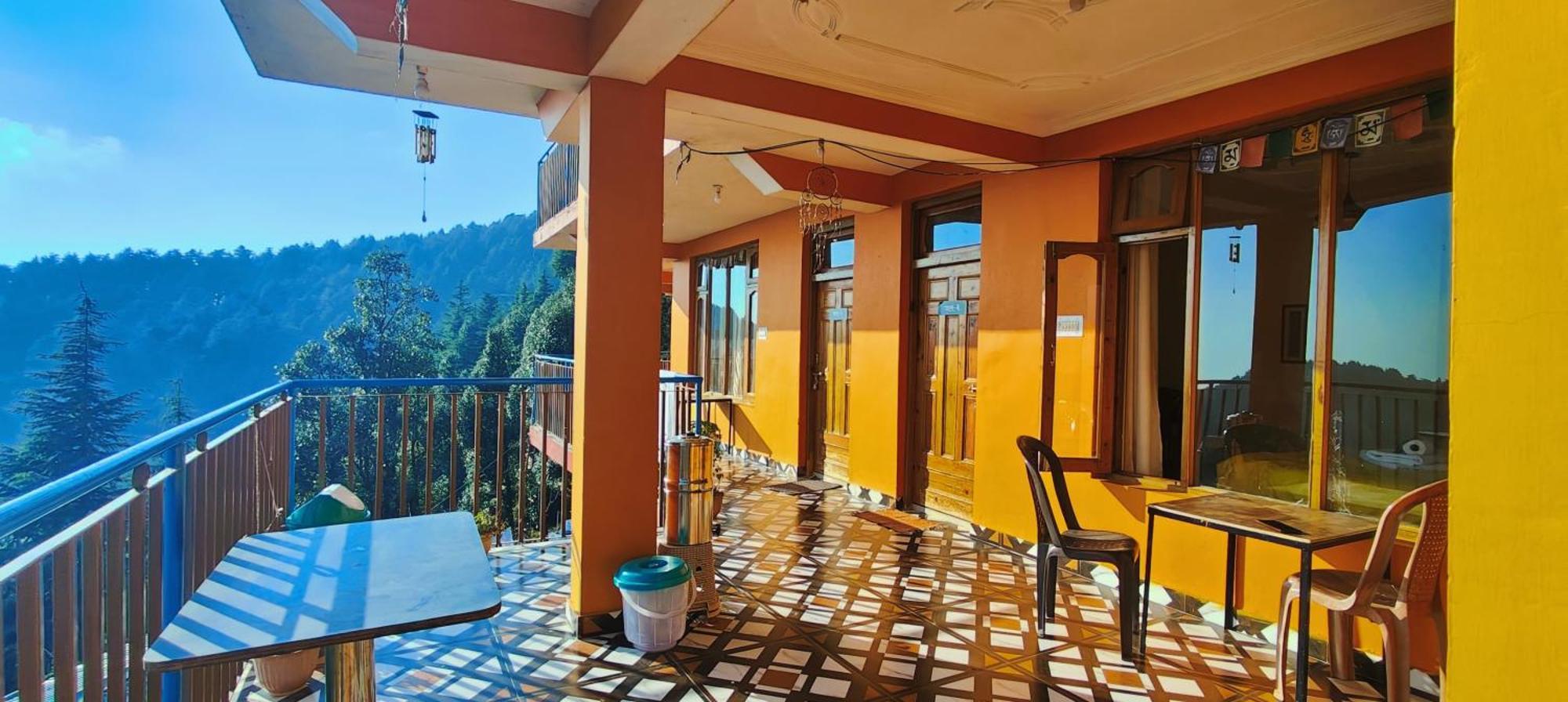 ダラムシャーラー The Unmad - Dharamkot Bed & Breakfast エクステリア 写真
