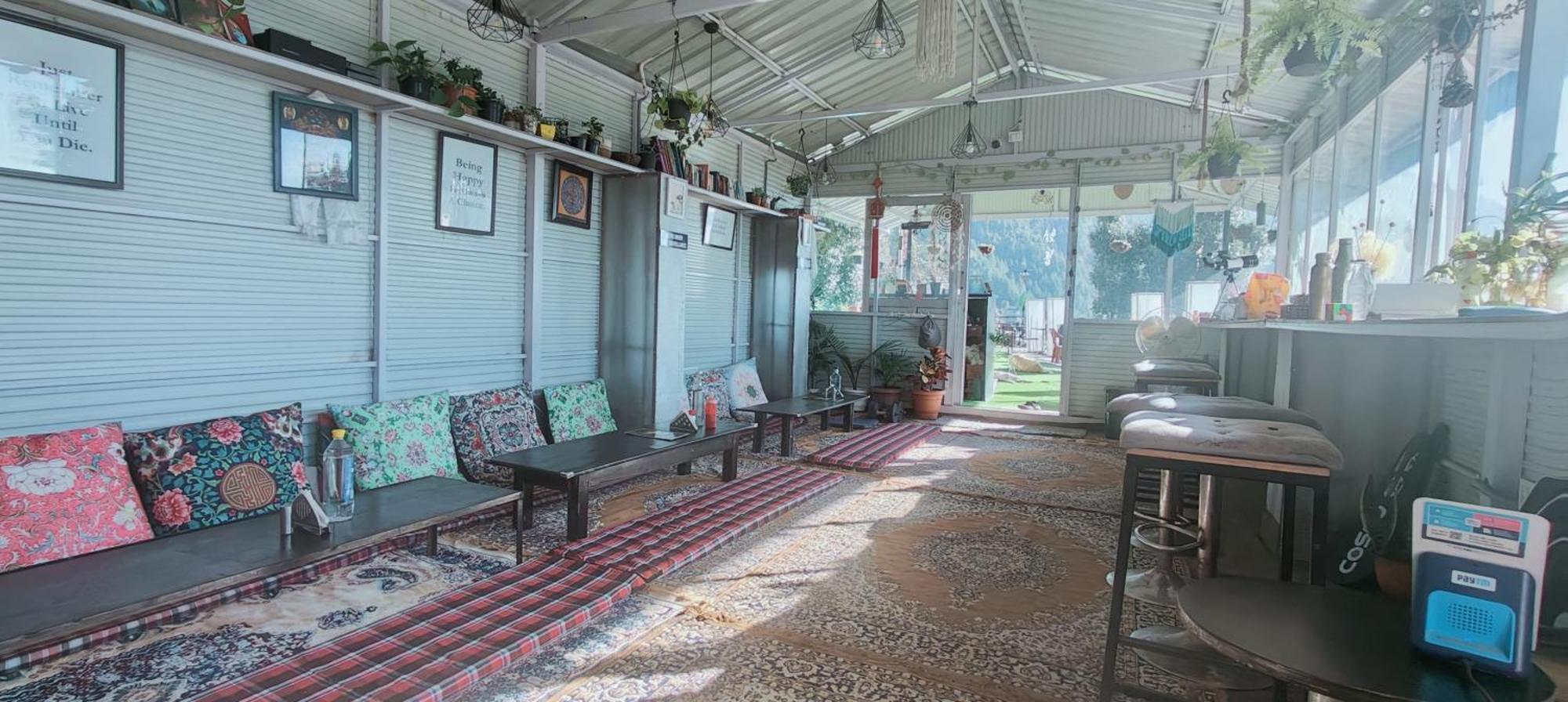 ダラムシャーラー The Unmad - Dharamkot Bed & Breakfast エクステリア 写真