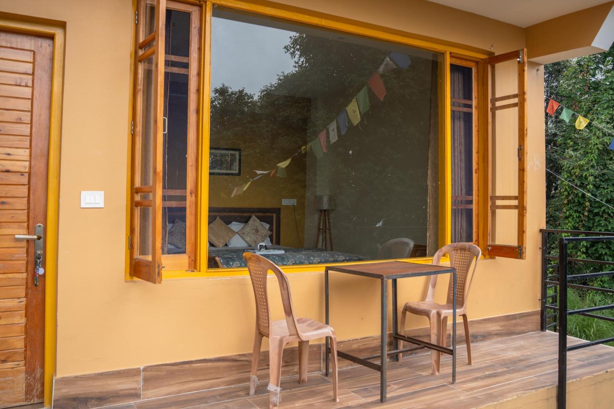 ダラムシャーラー The Unmad - Dharamkot Bed & Breakfast エクステリア 写真