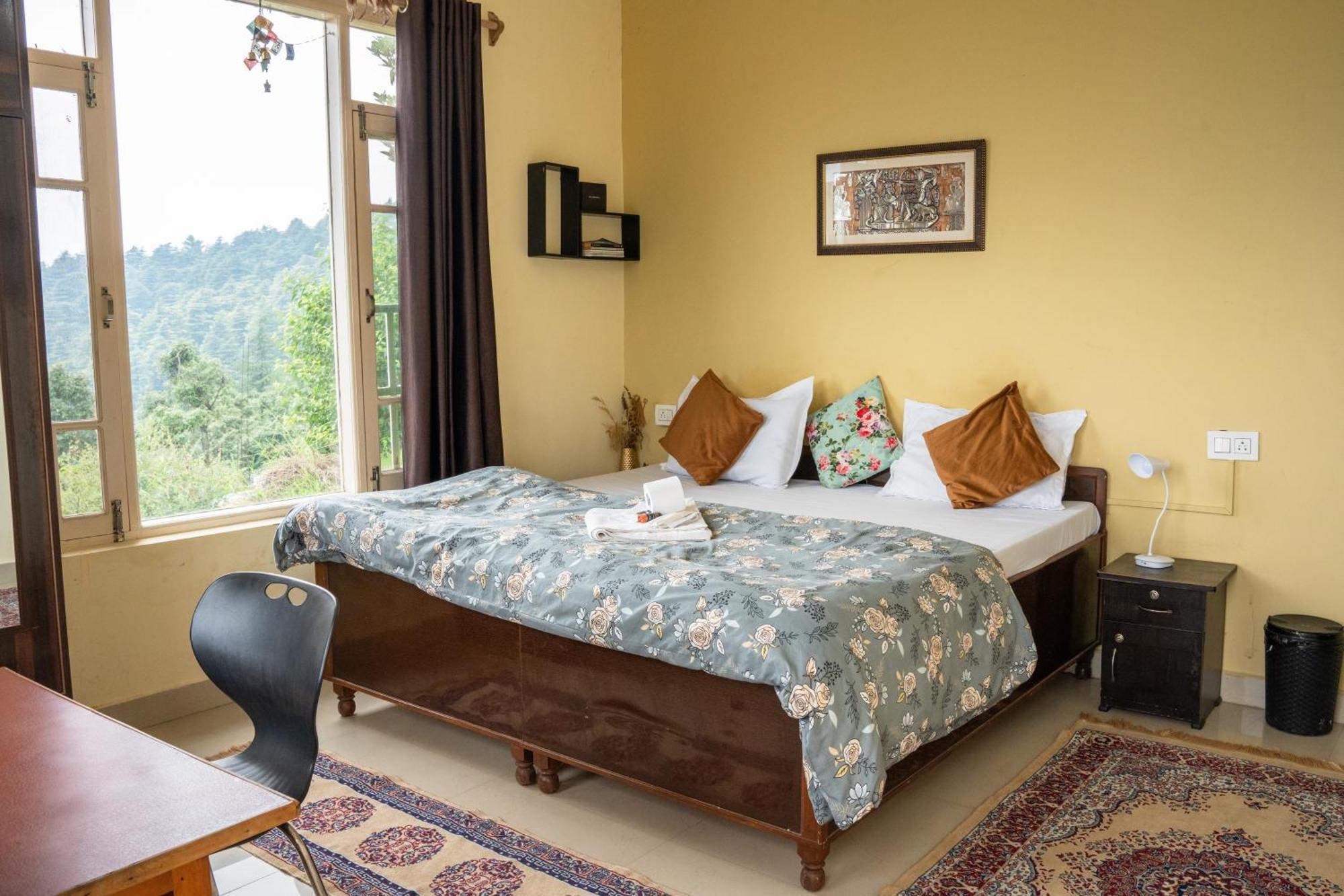 ダラムシャーラー The Unmad - Dharamkot Bed & Breakfast エクステリア 写真