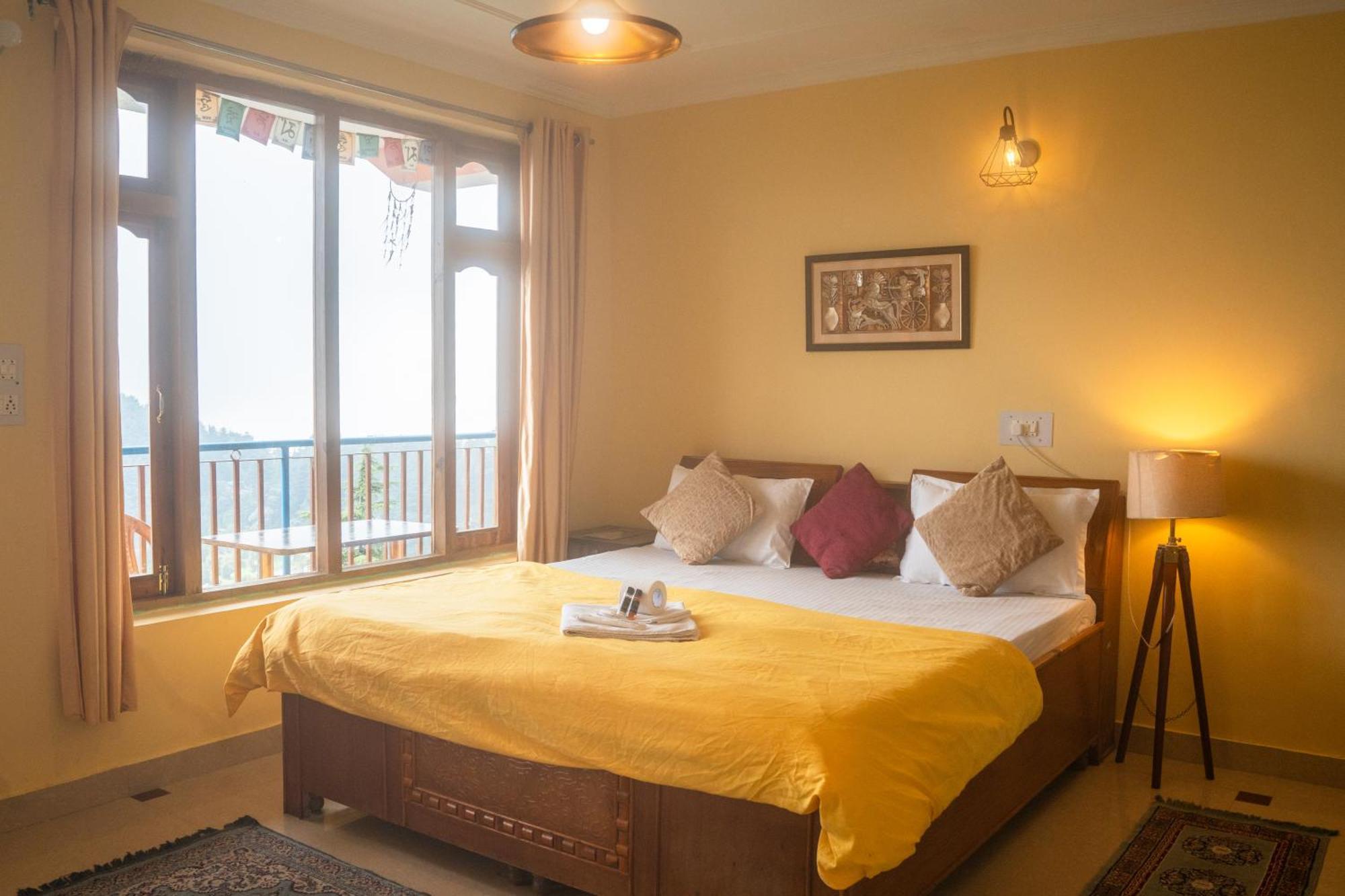ダラムシャーラー The Unmad - Dharamkot Bed & Breakfast エクステリア 写真